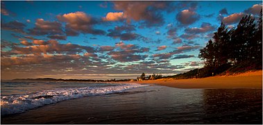 381px Ponta do Ouro in the morning